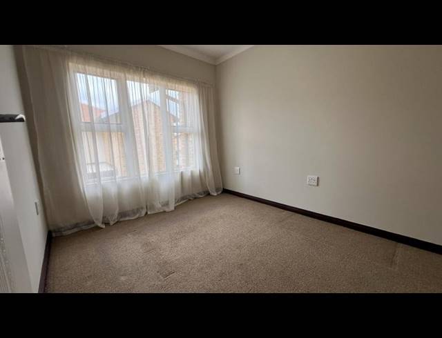 1 BEDROOM PROPERTY TO RENT IN BRENTWOOD PARK
